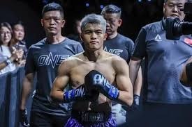 为什么球员在接捕到全场最后一个出局数后会通过滑草动作来庆祝